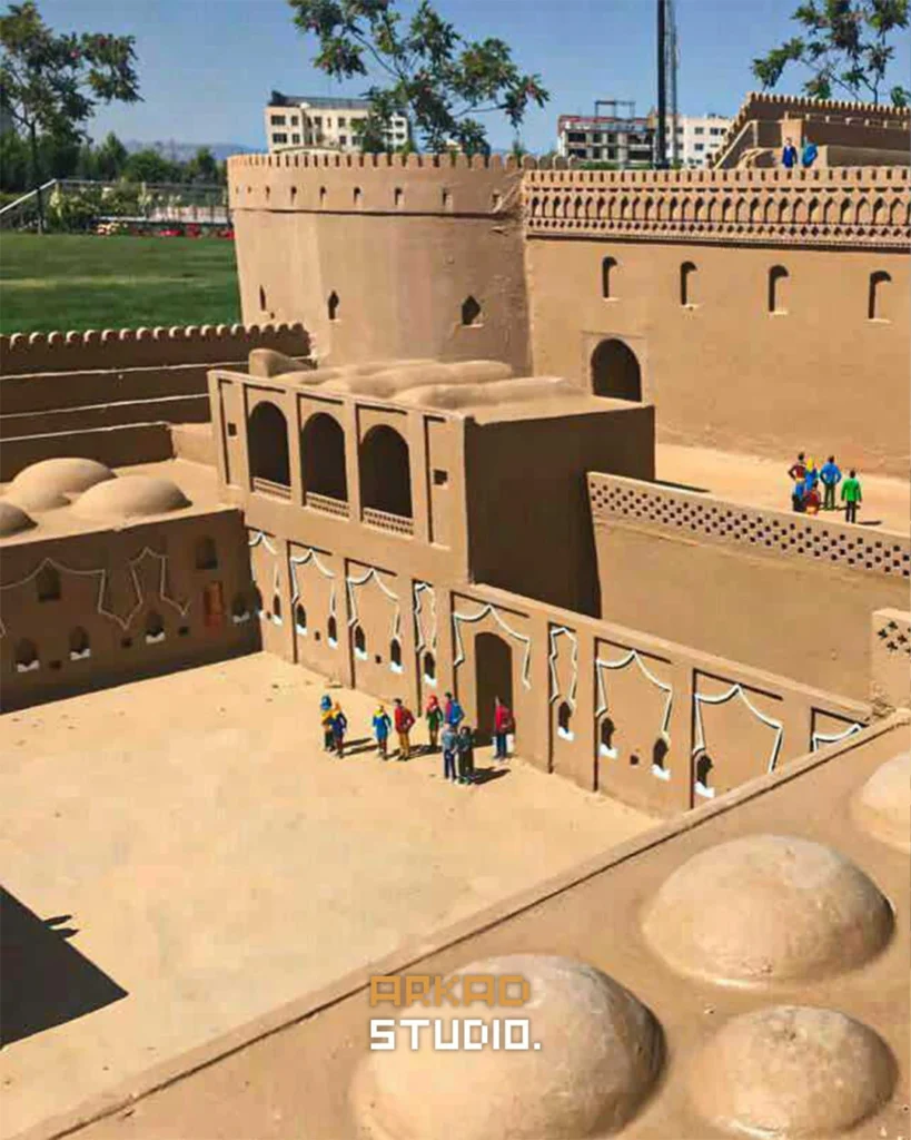 نمای کلی ماکت ارگ بم در باغ موزه مینیاتوری مشهد با جزئیات دقیق - استودیو ماکت‌سازی آرکاد